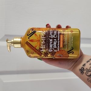 NWT Hempz Limited Edition Pumpkin Spice & Vanilla Chai Body Lotion